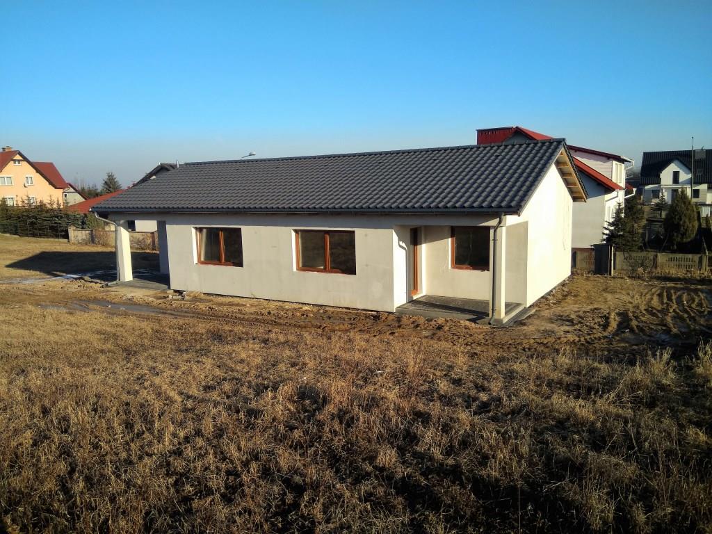 Koncepcja projektu zakłada wynajem 2 mieszkań znajdujacych się w budynku.
